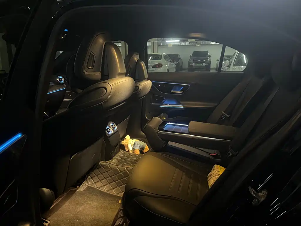 Mercedes-Benz C-Class 2023