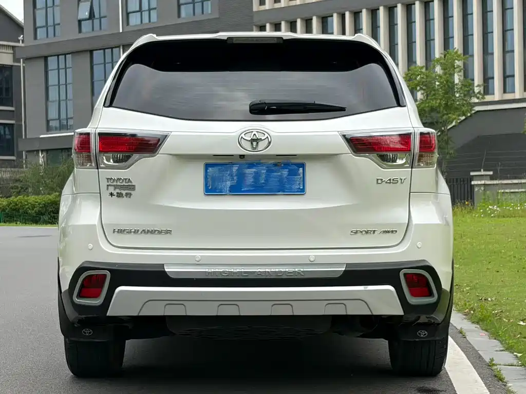 Toyota Highlander 2016 — фото 6