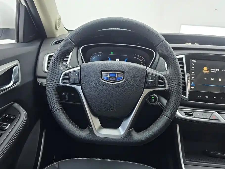 Geely Vision X6 2019 — фото 15