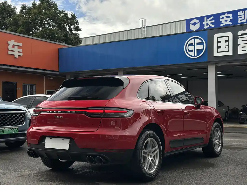 Porsche Macan 2021 — фото 19