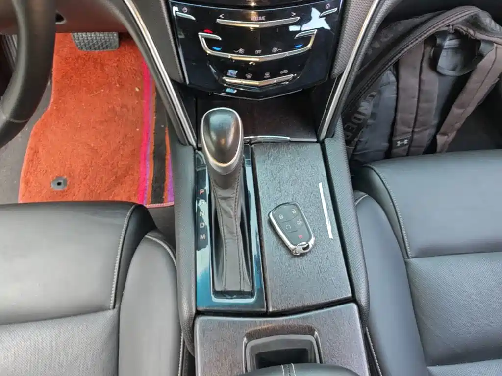 Cadillac XTS 2018 — фото 14
