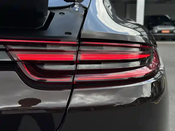Porsche Panamera 2019