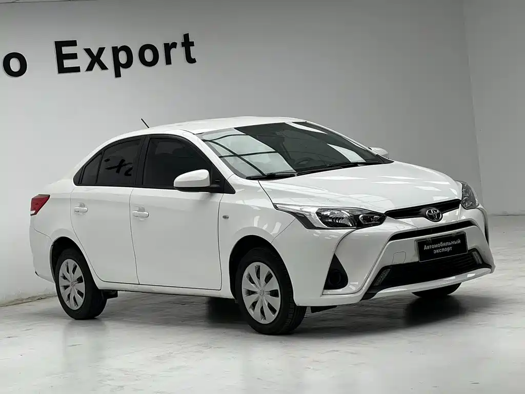 Toyota Yaris L 2022 — фото 3