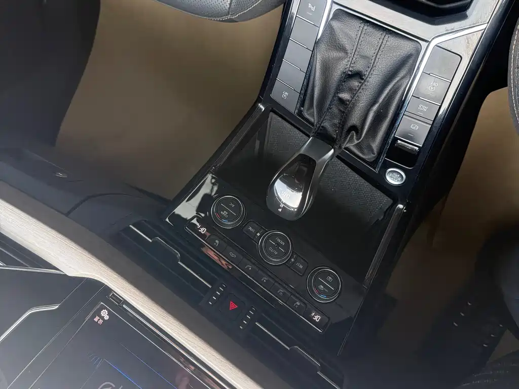 Volkswagen Passat 2019 — фото 10