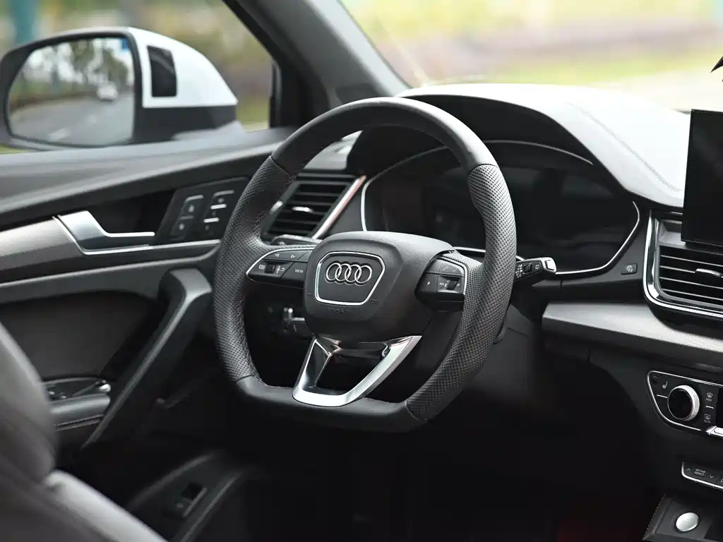 Audi Q5L Sportback 2021 — фото 7