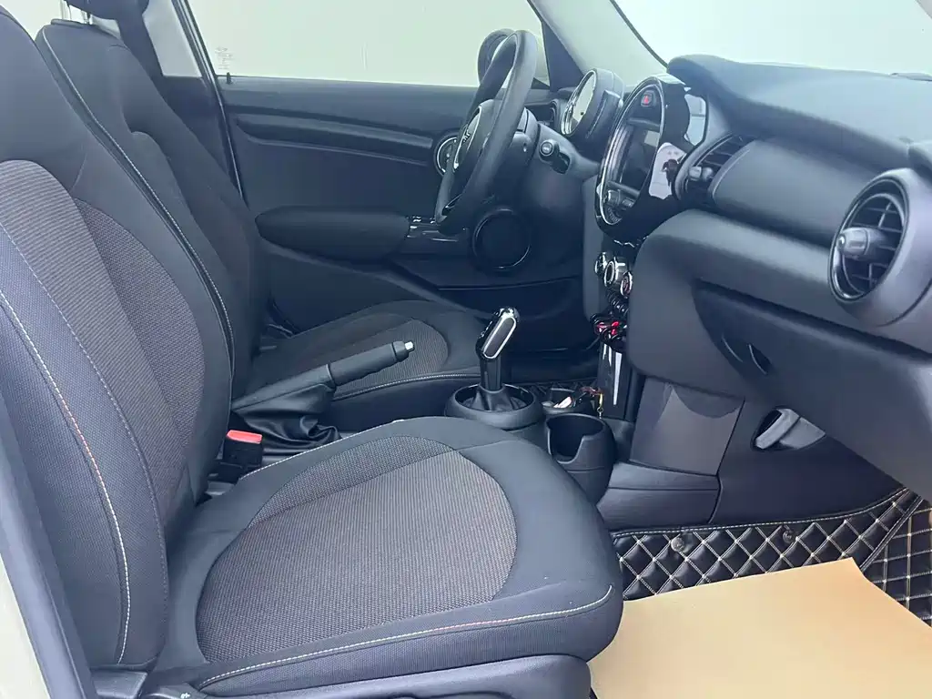 MINI MINI 2020