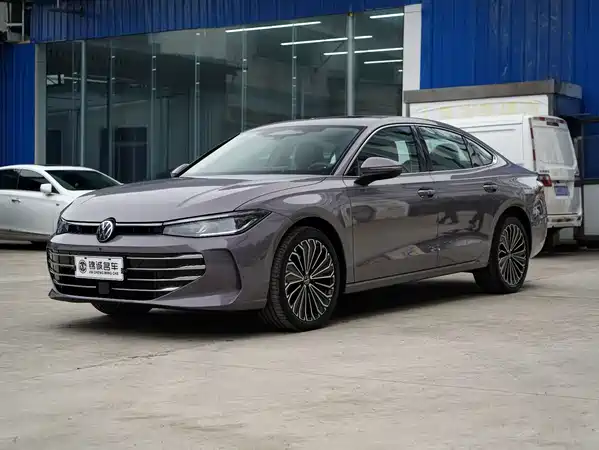 Volkswagen Passat 2025