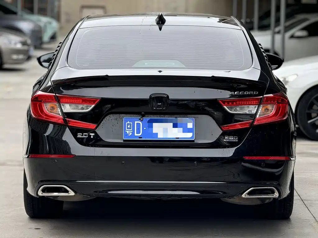 Honda Accord 2018 — фото 10