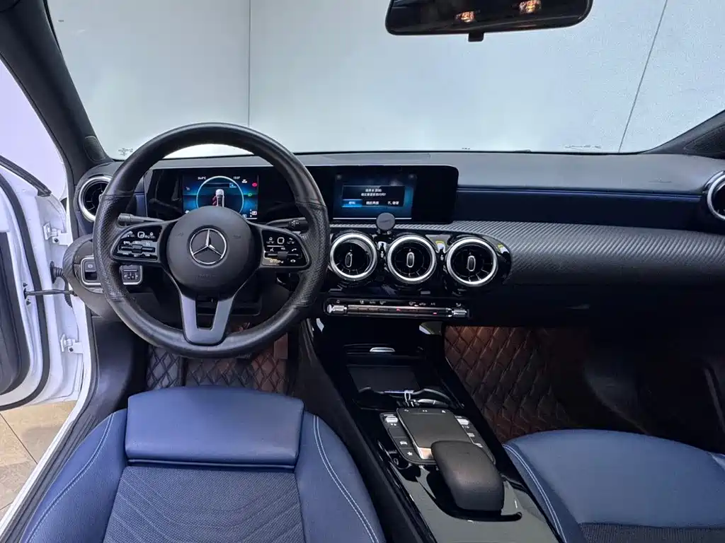 Mercedes-Benz A-Class 2022 — фото 22