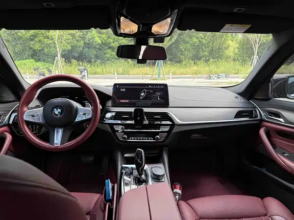 BMW 5 Series 2024