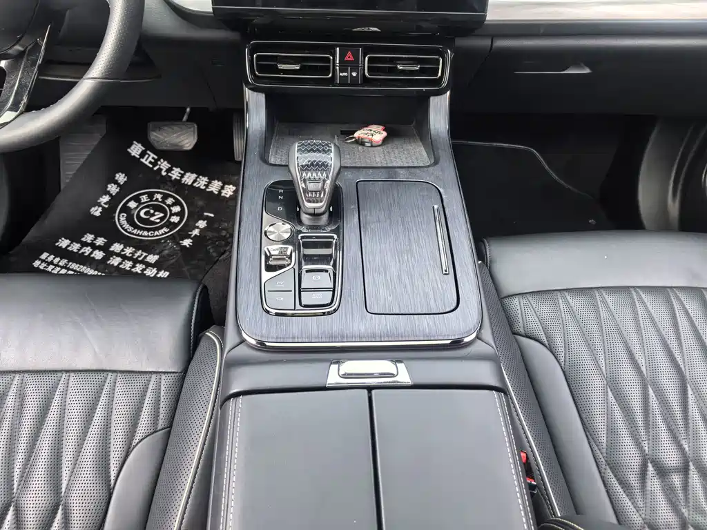 GAC Motor Trumpchi GS8 2022 — фото 11