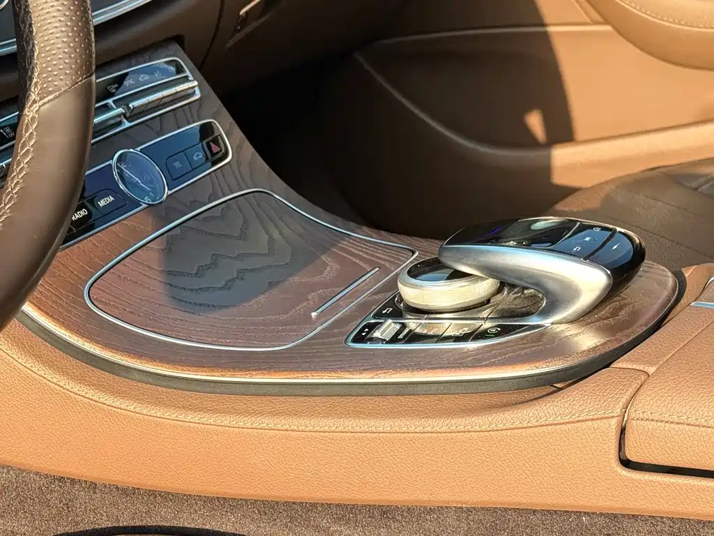 Mercedes-Benz E-Class 2018 — фото 5