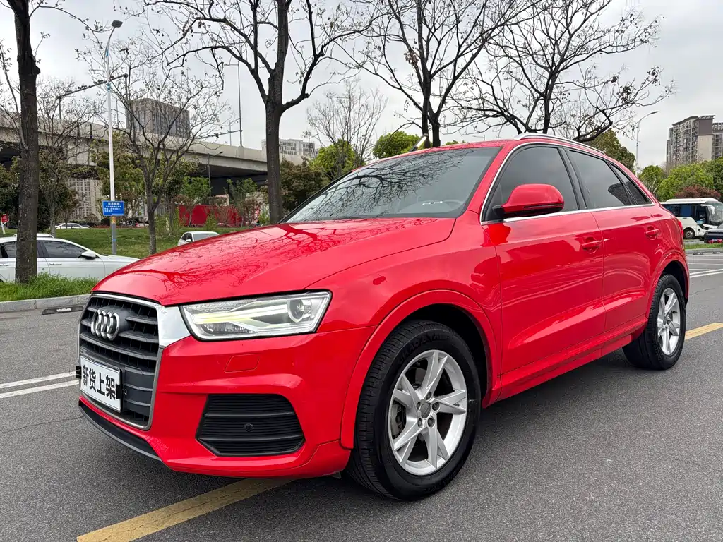 Audi Q3 2017 — фото 1