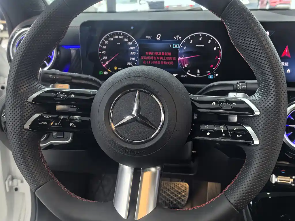 Mercedes-Benz A-Class 2024 — фото 16