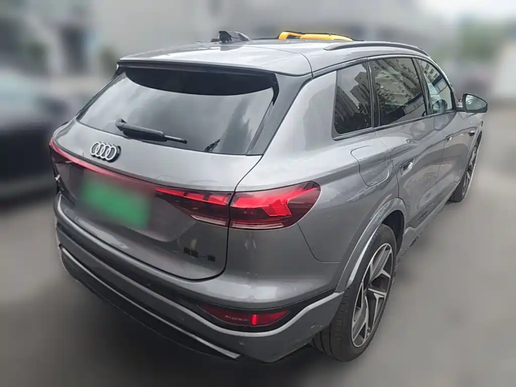 Audi Q6L E-Tron 2025 — фото 10