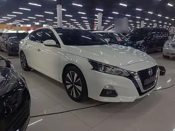Nissan Teana 2022