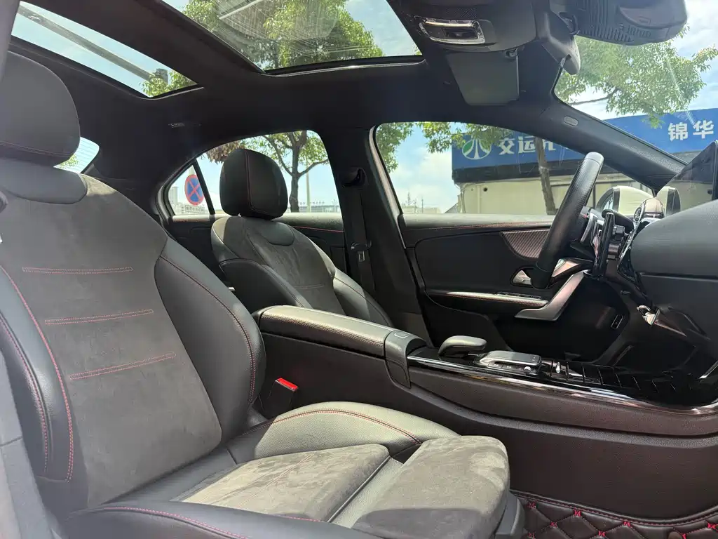 Mercedes-Benz A-Class 2023 — фото 11