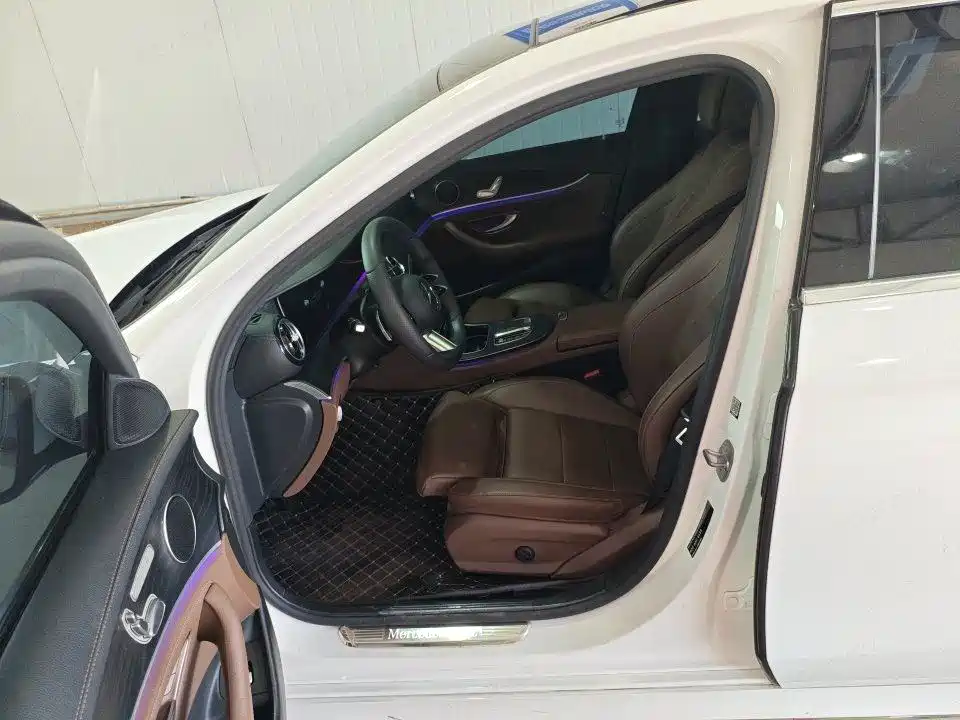 Mercedes-Benz E-Class 2022