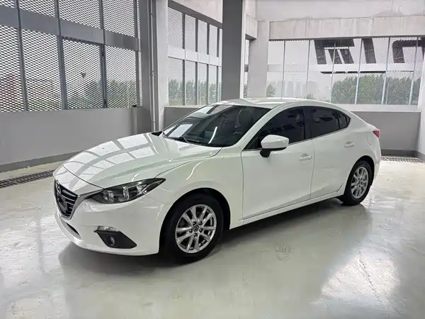 Mazda 3 Axela 2016