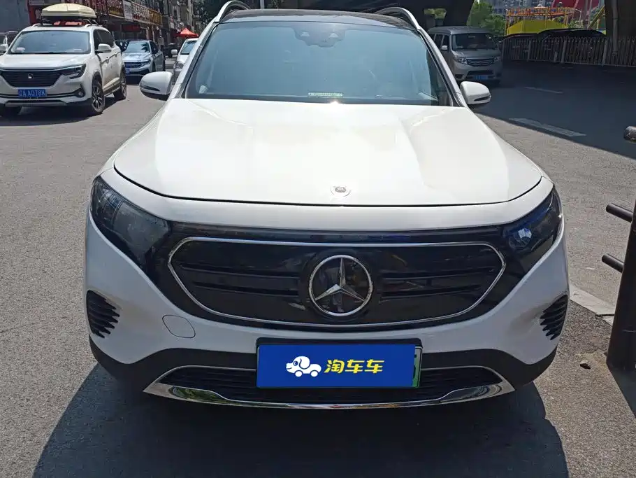 Mercedes-Benz EQB 2023