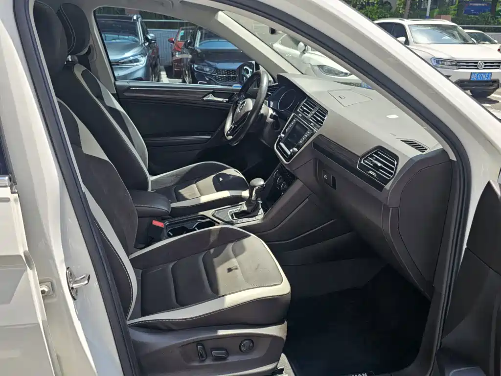 Volkswagen Tiguan L 2017 — фото 16