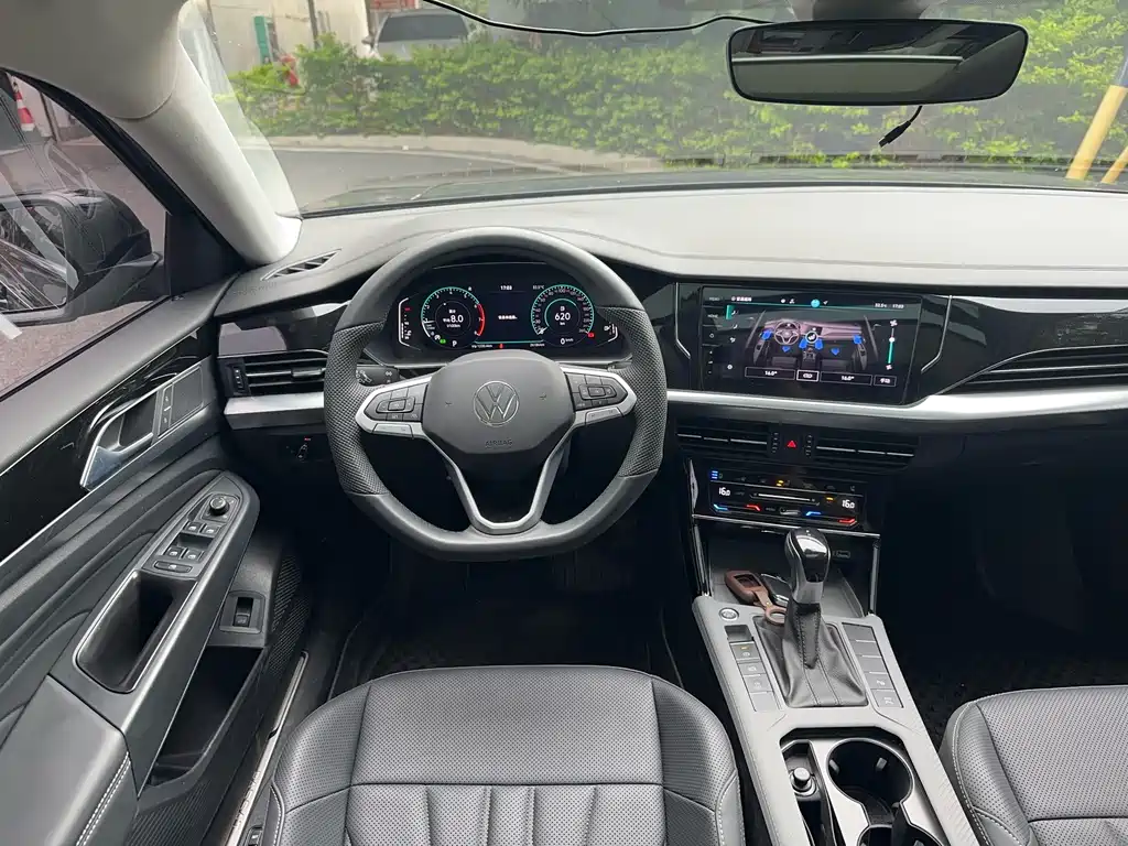 Volkswagen Passat 2024