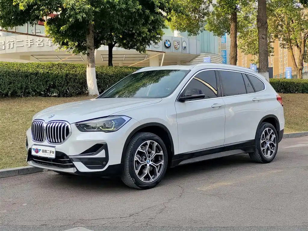 BMW X1 2020 — фото 1