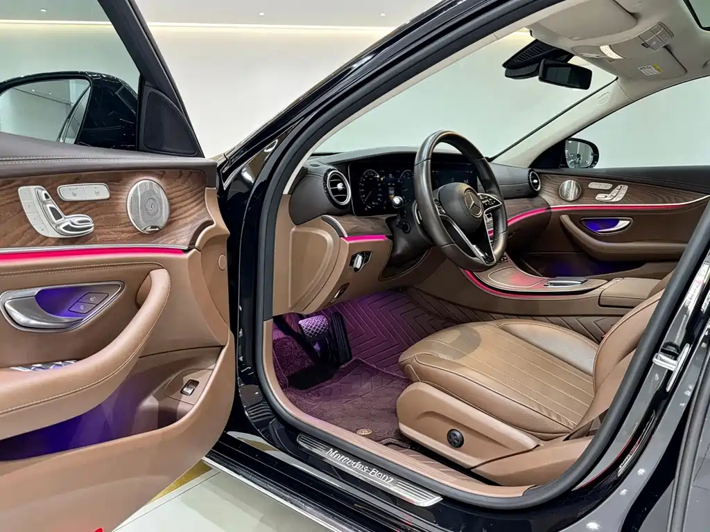 Mercedes-Benz E-Class 2021 — фото 4