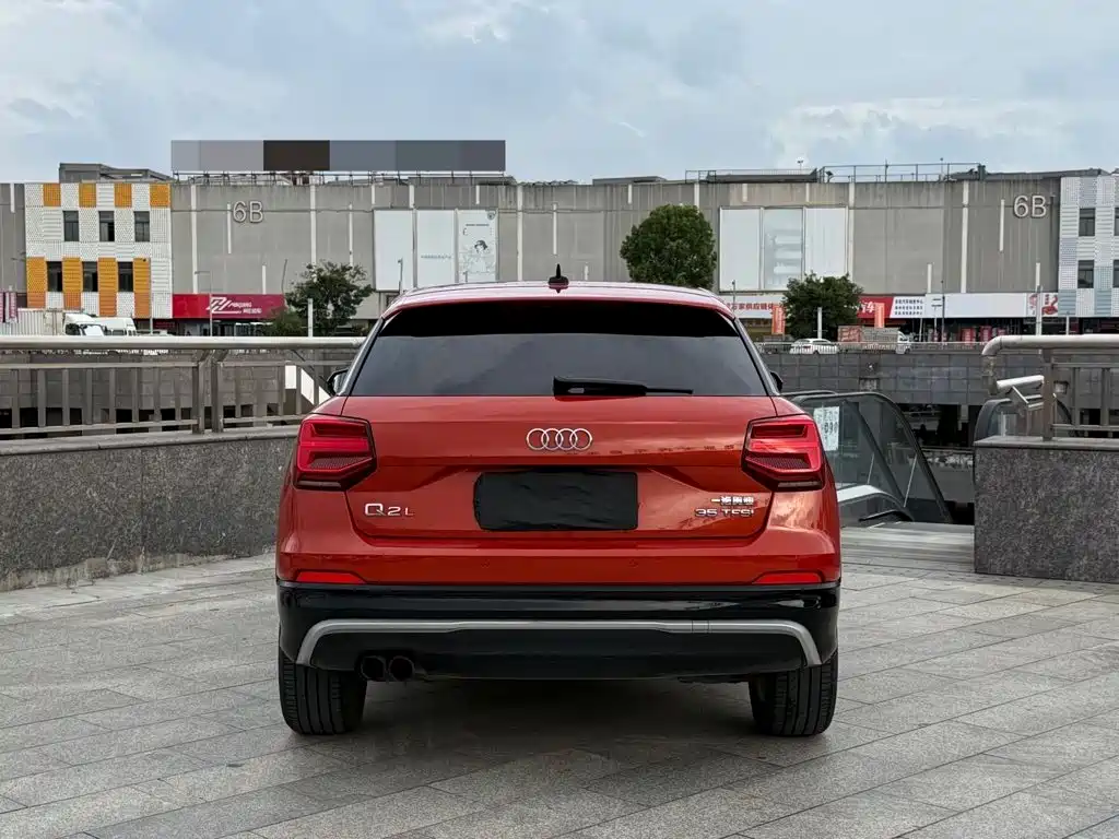 Audi Q2L 2020