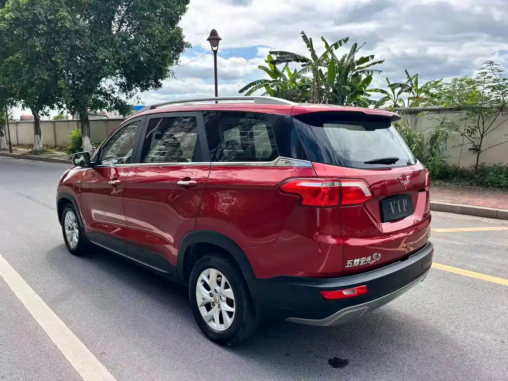 Wuling Hongguang S3 2018 — фото 4