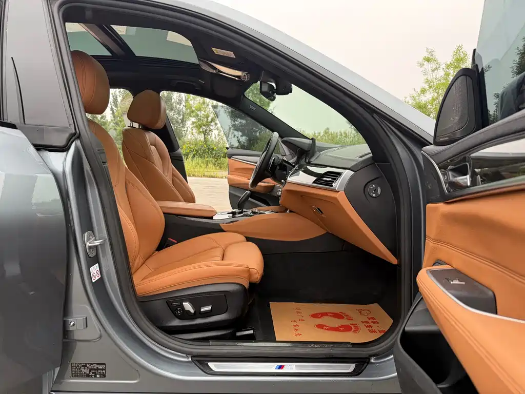 BMW 6 Series GT 2018 — фото 11