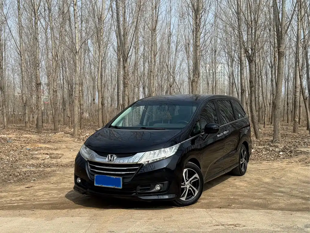 Honda Odyssey 2017 — фото 1