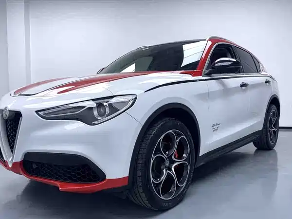 Alfa Romeo Stelvio 2021