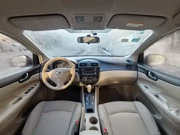 Nissan Tiida 2014