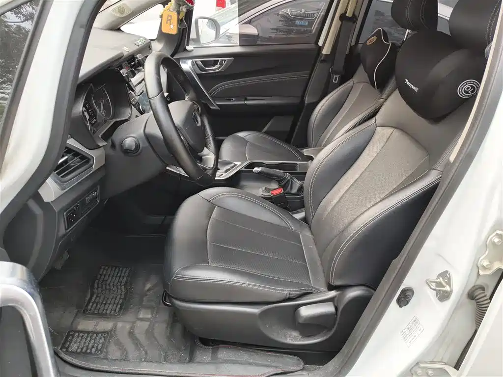 Geely Vision X3 2020 — фото 11