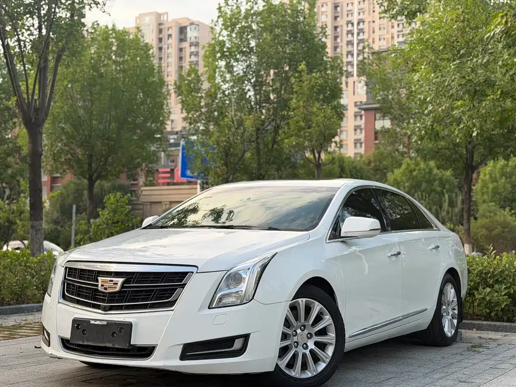 Cadillac XTS 2017 — фото 1