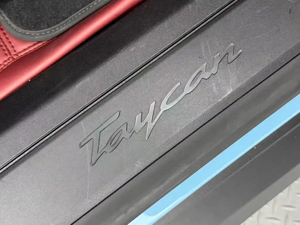 Porsche Taycan 2024 — фото 9