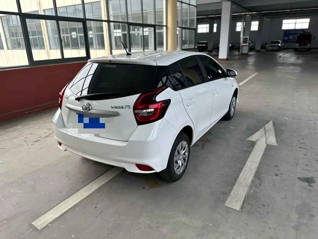 Toyota Vios FS 2022 — фото 18