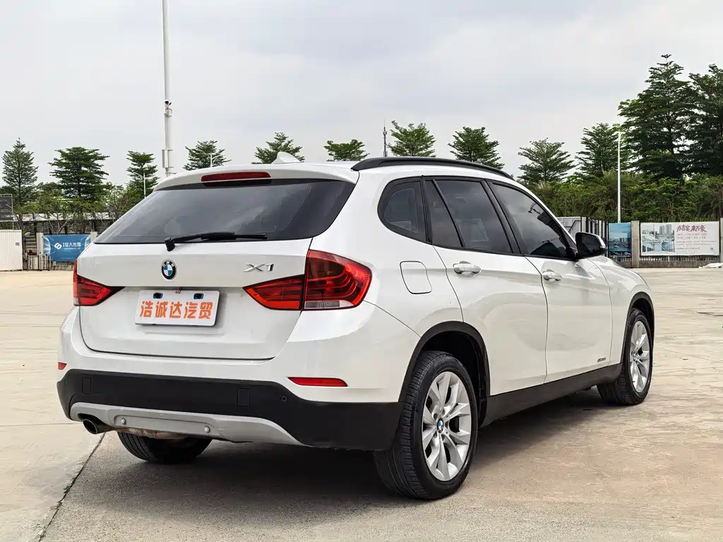 BMW X1 2014 — фото 17