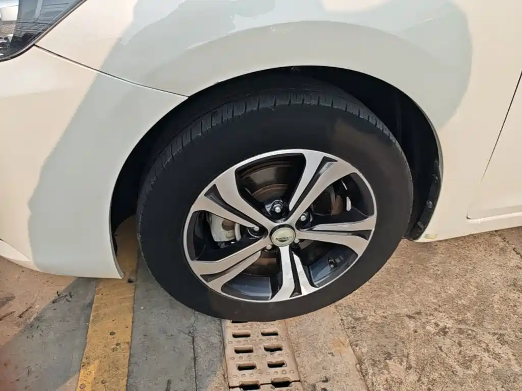 Nissan Tiida 2019 — фото 23