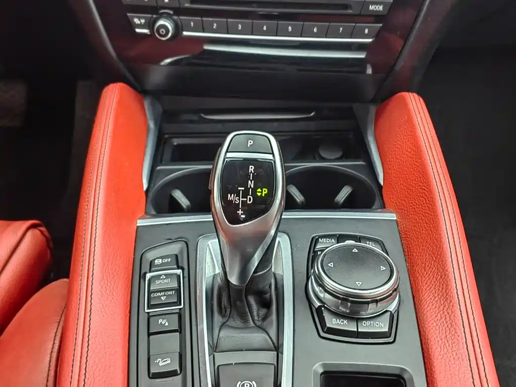 BMW X6 2017 — фото 15