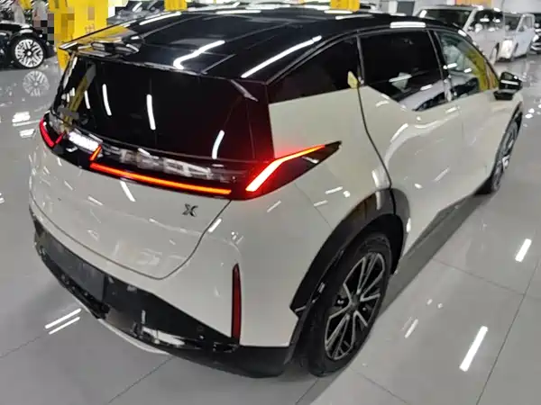 Zeekr X 2024