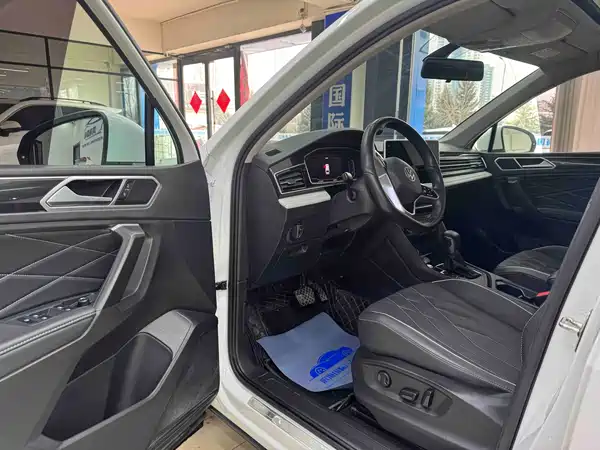 Volkswagen Tiguan L 2023