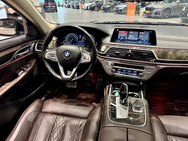 BMW 7 Series 2019