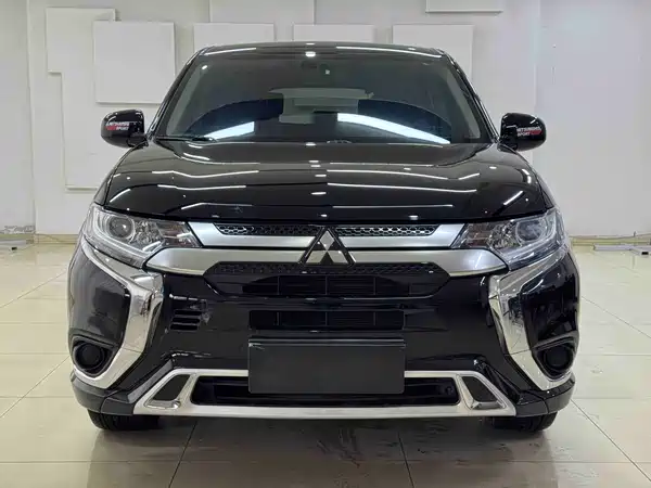 Mitsubishi Outlander 2021