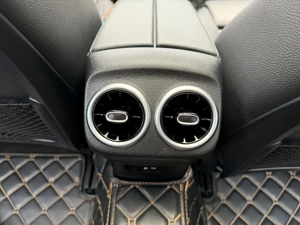 Mercedes-Benz A-Class 2021 — фото 24