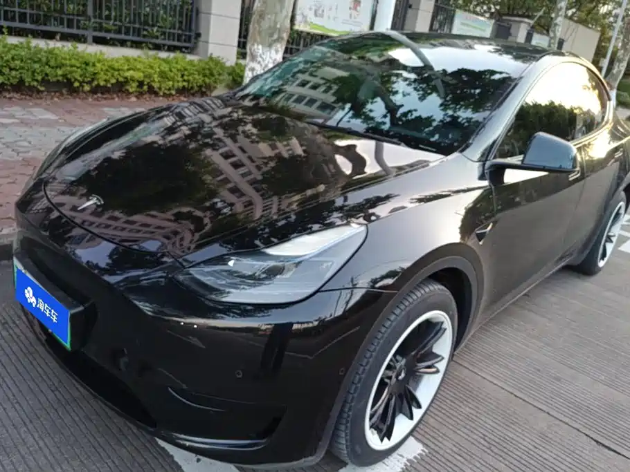 Tesla Model Y 2023 — фото 1