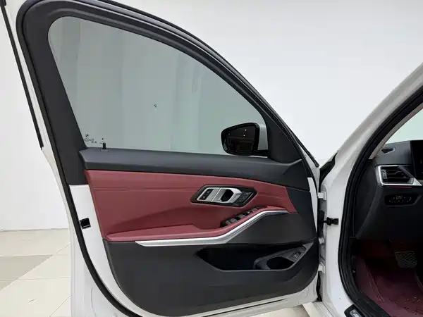 BMW 3 Series 2023
