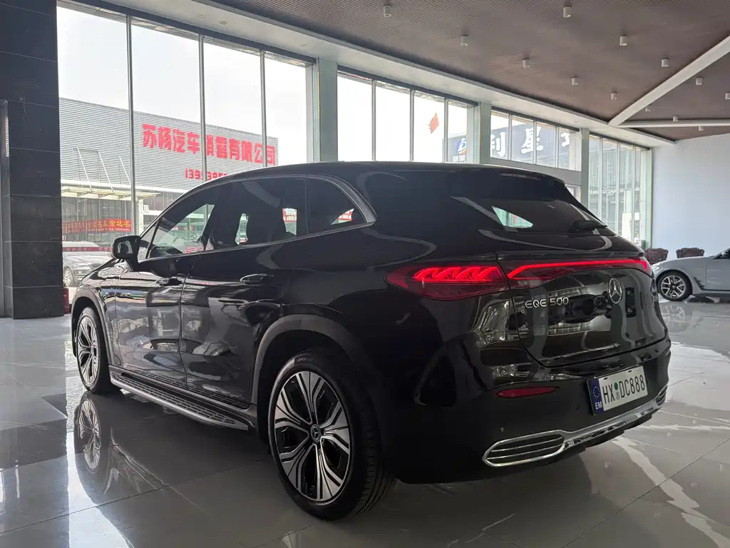 Mercedes-Benz EQE SUV 2025 — фото 17