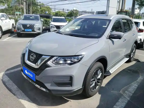 Nissan X-Trail 2025
